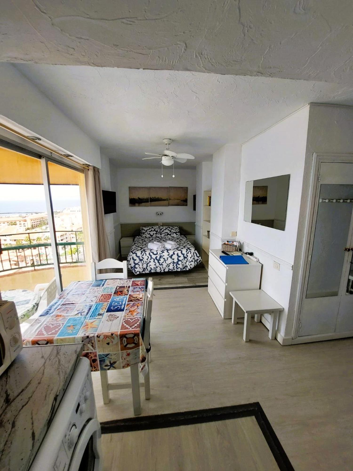 Апартаменти Frontal Ocean View Torres Del Sol Лос-Крістіанос Екстер'єр фото