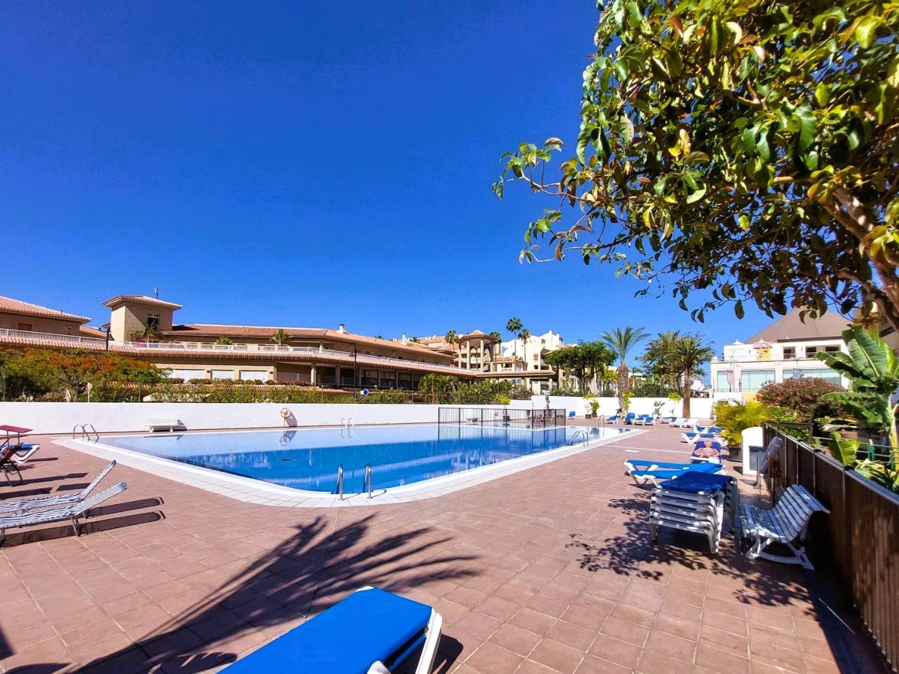 Апартаменти Frontal Ocean View Torres Del Sol Лос-Крістіанос Екстер'єр фото